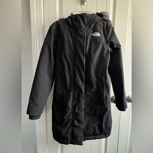 The North Face Women’s Parka Black - Picture 4 of 16